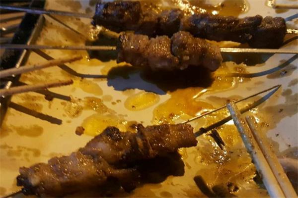 老马精致烤羊肉串